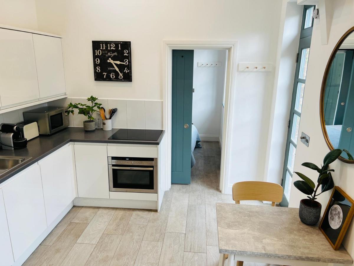 Forge - Pretty 1 Bedroom With Free Off Street Parking Apartamento